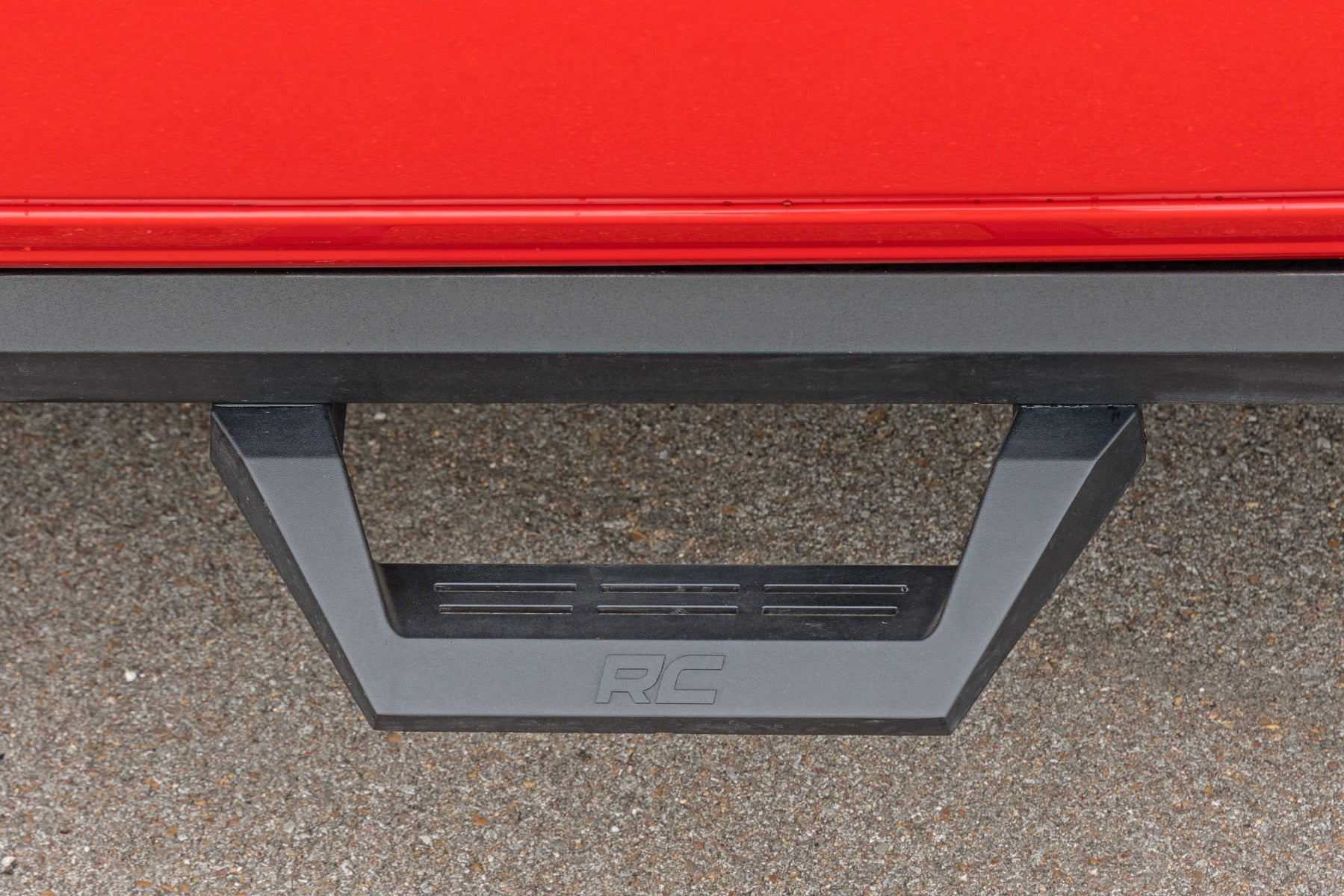 SRX2 Adj Aluminum Step | Crew Cab | Ram 1500 (19-25)/1500 TRX (21-24) 