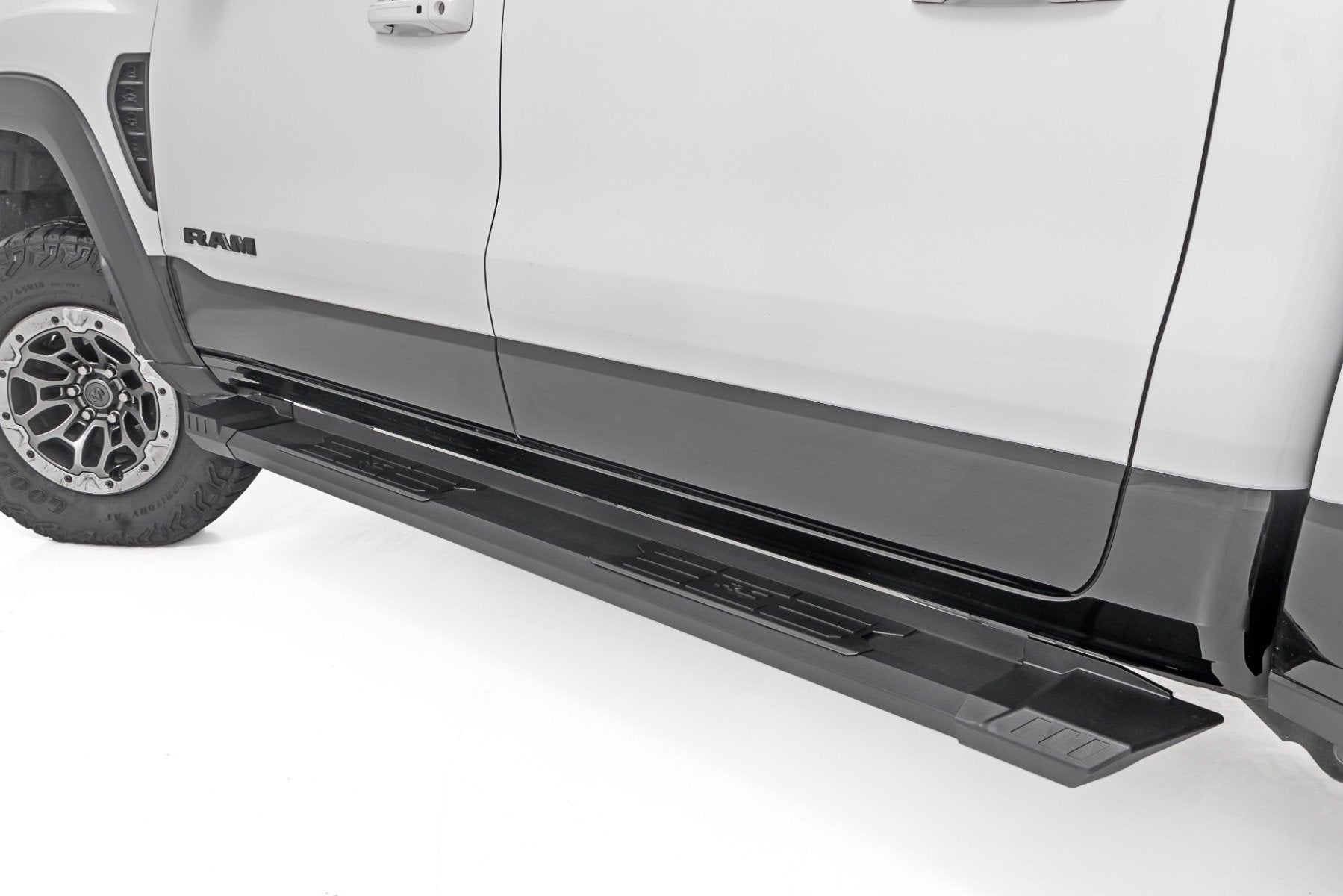 HD2 Aluminum Running Boards | Crew Cab | Ram 1500 (19-25)/1500 TRX (21-24) 