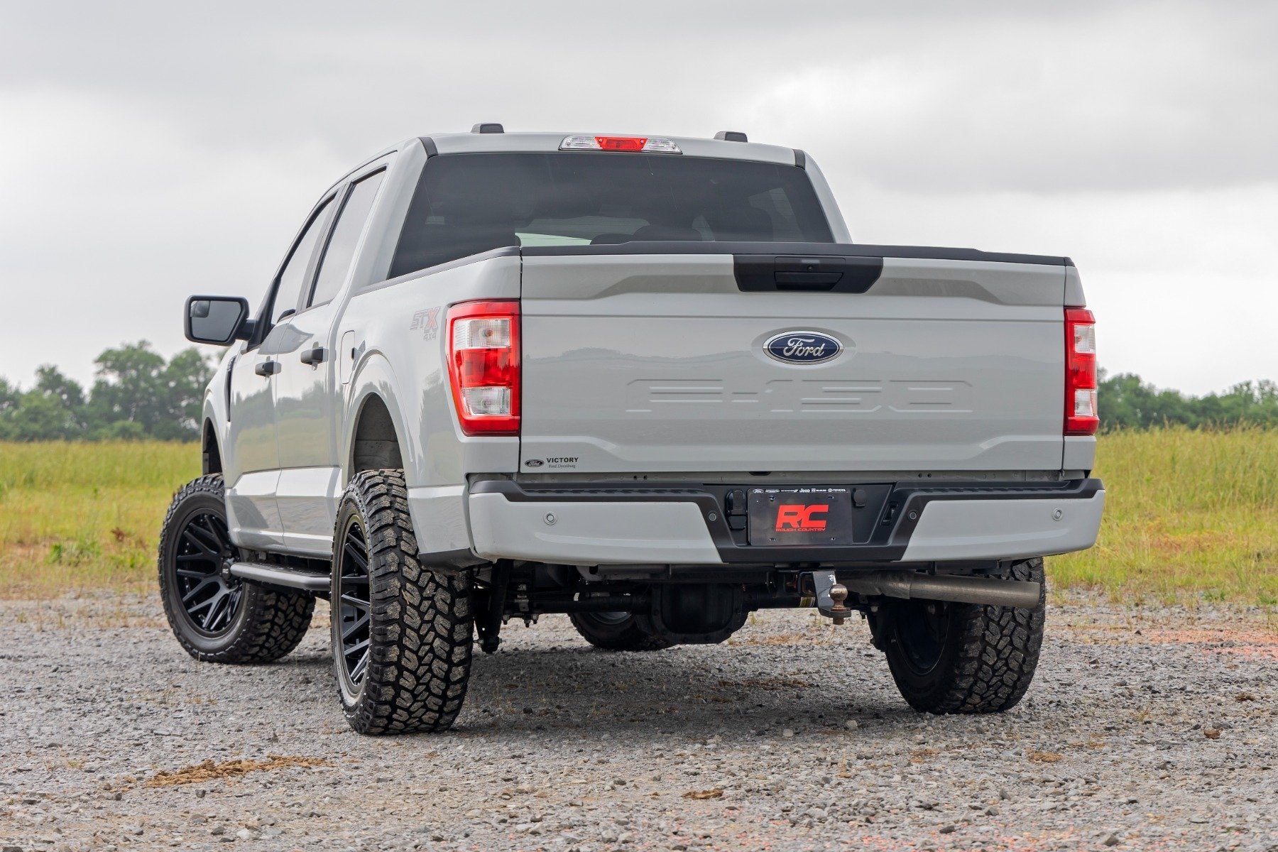 OV2 Running Boards | Side Step Bars | Crew Cab | Ford F-150/Lightning/F-250/F-350 (15-25)