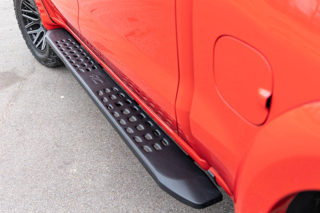 RPT2 Running Boards | Crew Cab | Black | Chevy/GMC 1500/2500HD/3500HD (19-25 & Classic)
