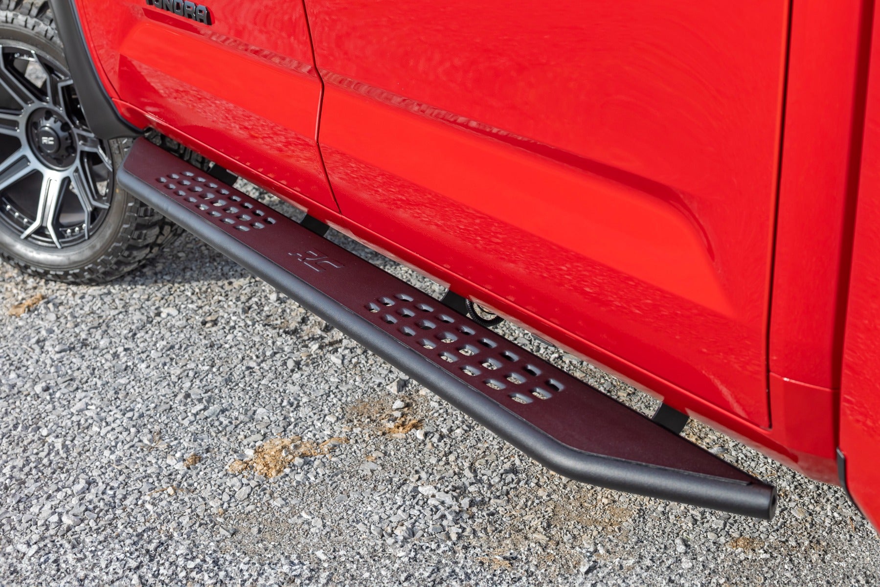 OV2 Running Boards | Side Step Bars | Crew Cab | Toyota Tundra 2WD/4WD (22-25)